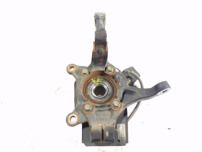 Recambio de mangueta delantera derecha para kia cee´d 1.4 crdi cat referencia OEM IAM 51716A2000  