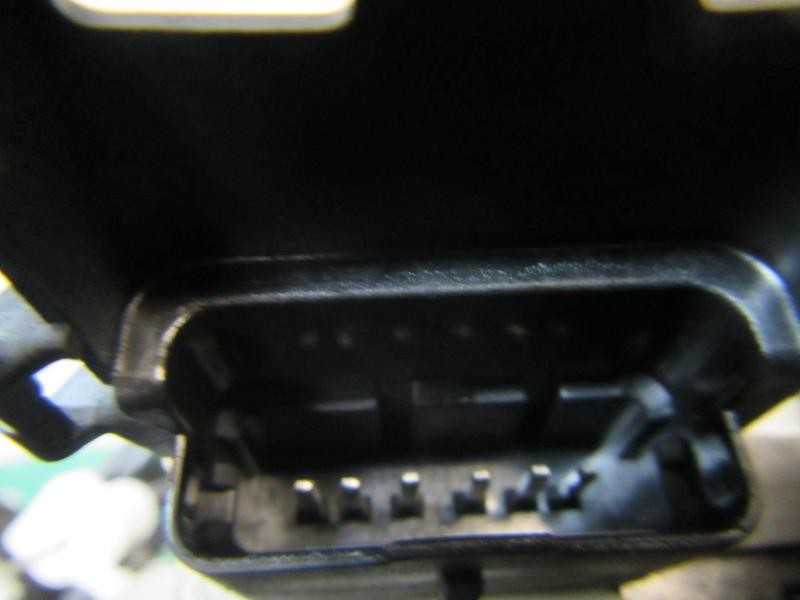 Recambio de cerradura puerta delantera izquierda para citroën c-elysée exclusive referencia OEM IAM 9819027380  