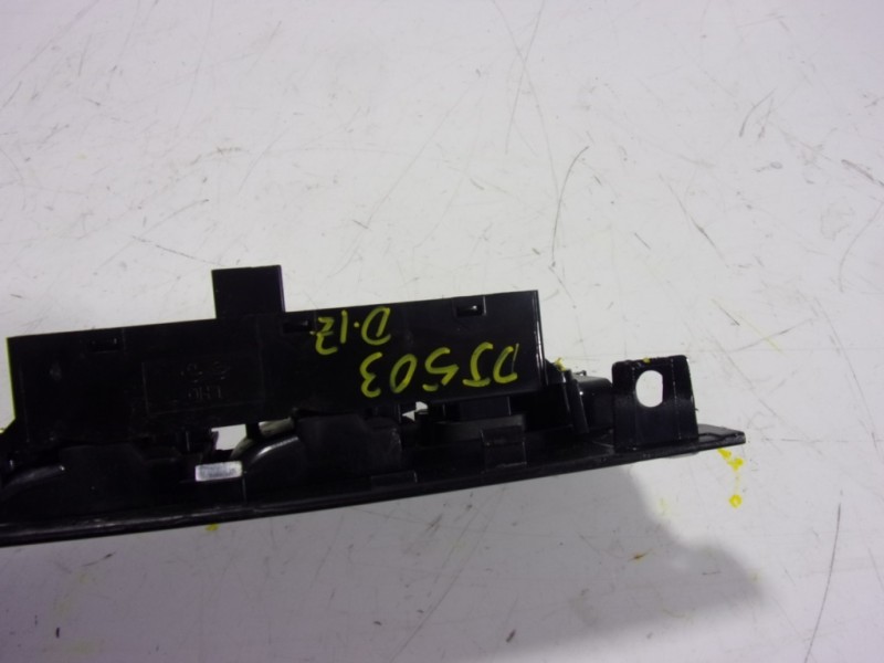 Recambio de mando elevalunas delantero izquierdo para ssangyong korando premium 4x2 referencia OEM IAM   