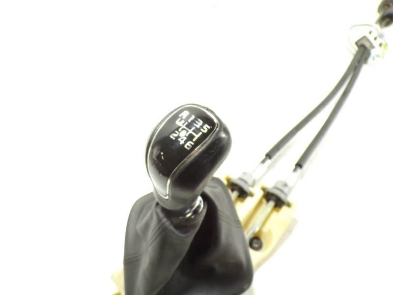 Recambio de palanca cambio para kia cee´d 1.4 crdi cat referencia OEM IAM 43700A2520WK  