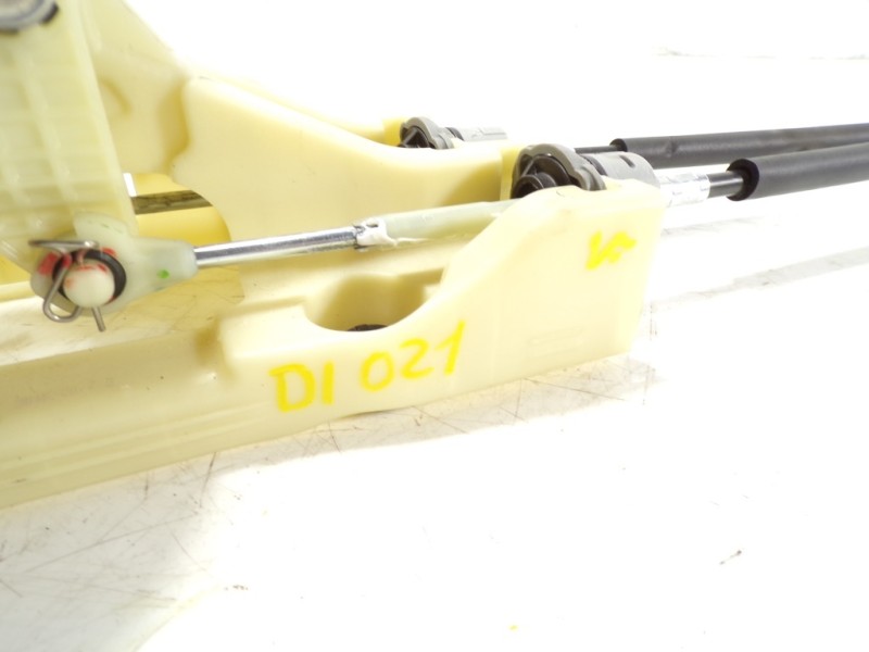 Recambio de palanca cambio para kia cee´d 1.4 crdi cat referencia OEM IAM 43700A2520WK  