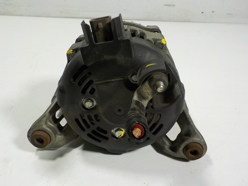 Recambio de alternador para opel corsa e 1.4 referencia OEM IAM 13585664 13585664 