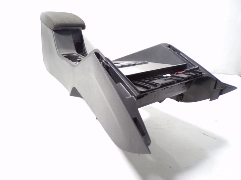 Recambio de apoyabrazos central para skoda octavia combi (nx5) 2.0 tdi referencia OEM IAM 5E0864207EPI8  