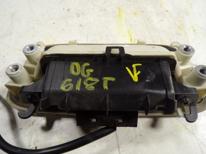 Recambio de maneta porton para opel mokka x 1.6 cdti dpf referencia OEM IAM 42613005  