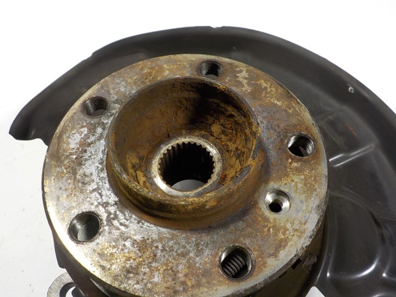 Recambio de mangueta trasera derecha para bmw serie 2 coupe (f22) 2.0 turbodiesel referencia OEM IAM 33326792516  