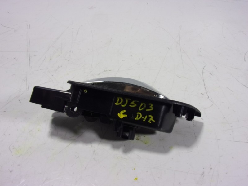 Recambio de maneta interior delantera izquierda para ssangyong korando premium 4x2 referencia OEM IAM   