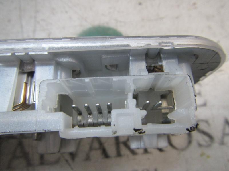 Recambio de piloto interior para citroën c-elysée exclusive referencia OEM IAM 6362Q2  