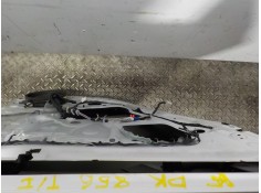 Recambio de puerta trasera izquierda para toyota auris 1.4 turbodiesel cat referencia OEM IAM 6700402380   2