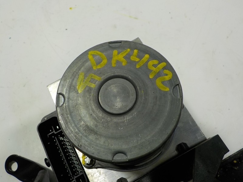 Recambio de abs para seat arona 1.6 tdi referencia OEM IAM 2Q0614517AGBEF 2Q0614517AG 