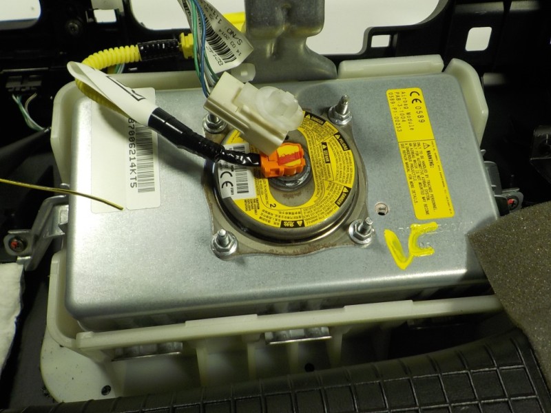 Recambio de salpicadero para toyota auris 1.4 turbodiesel cat referencia OEM IAM 5540102900C0  7396002130