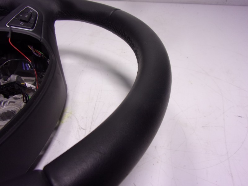 Recambio de volante para ford ecosport (cr6) 1.0 ecoboost cat referencia OEM IAM 2578795 34223195C 