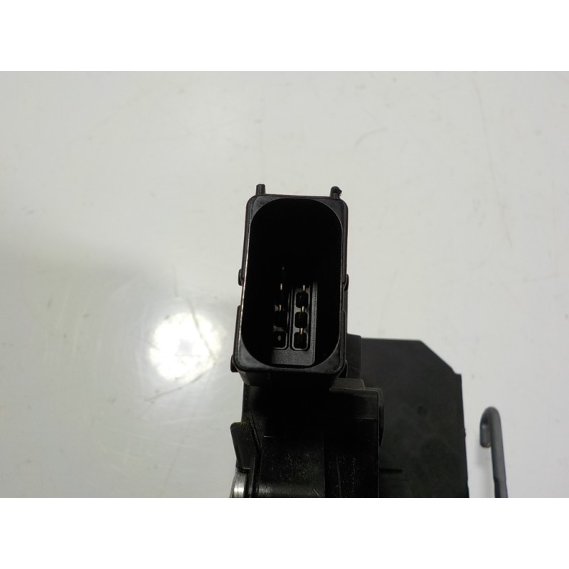 Recambio de cerradura puerta trasera izquierda para opel corsa e 1.4 referencia OEM IAM  13431842 