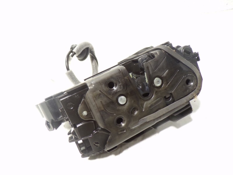 Recambio de cerradura puerta trasera derecha para skoda octavia combi (nx5) 2.0 tdi referencia OEM IAM 5E0839016A 5TA839016L 