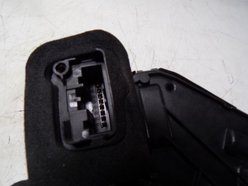 Recambio de cerradura puerta trasera derecha para skoda octavia combi (nx5) 2.0 tdi referencia OEM IAM 5E0839016A 5TA839016L 