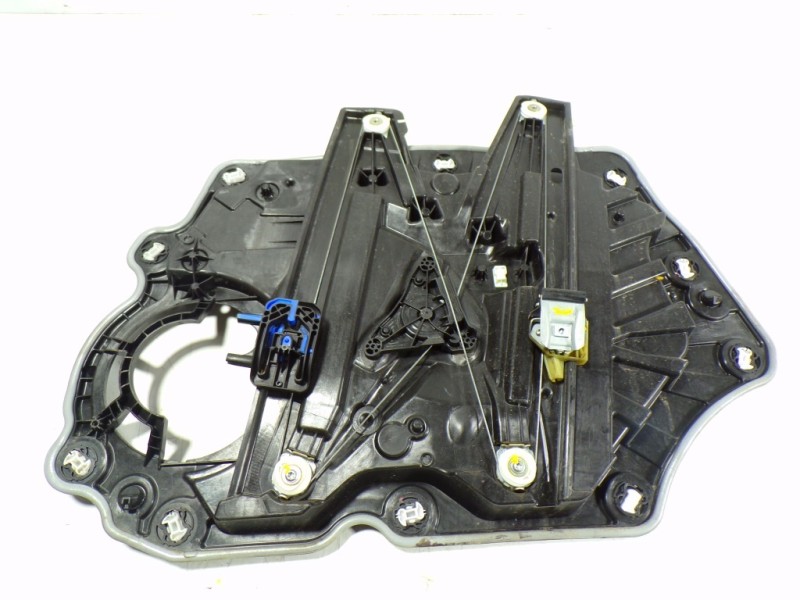 Recambio de elevalunas delantero izquierdo para ford fiesta (ce1) 1.1 cat referencia OEM IAM 2470190 H1BBA23201CD 