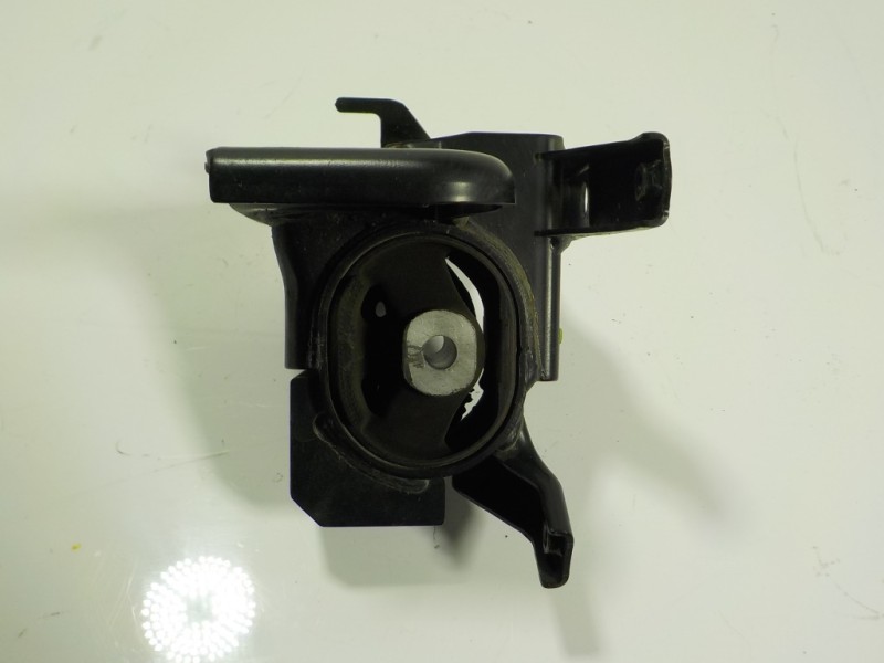 Recambio de soporte motor izquierdo para toyota auris 1.4 turbodiesel cat referencia OEM IAM 123720N100  