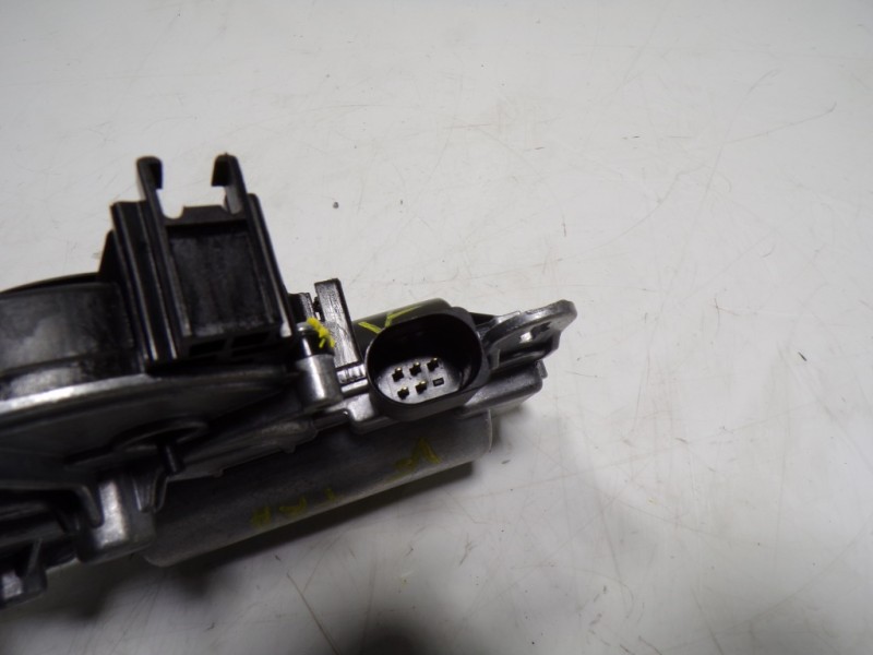 Recambio de motor c/c porton para volkswagen arteon (3h7) elegance referencia OEM IAM 3G0827887B 3G0827887B 