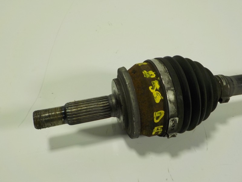 Recambio de transmision izquierda para toyota auris 1.4 turbodiesel cat referencia OEM IAM 4342002B50  