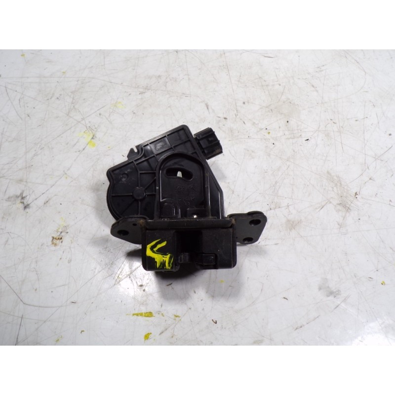 Recambio de cerradura maletero / porton para toyota verso 1.6 d-4d cat referencia OEM IAM 6935002080  