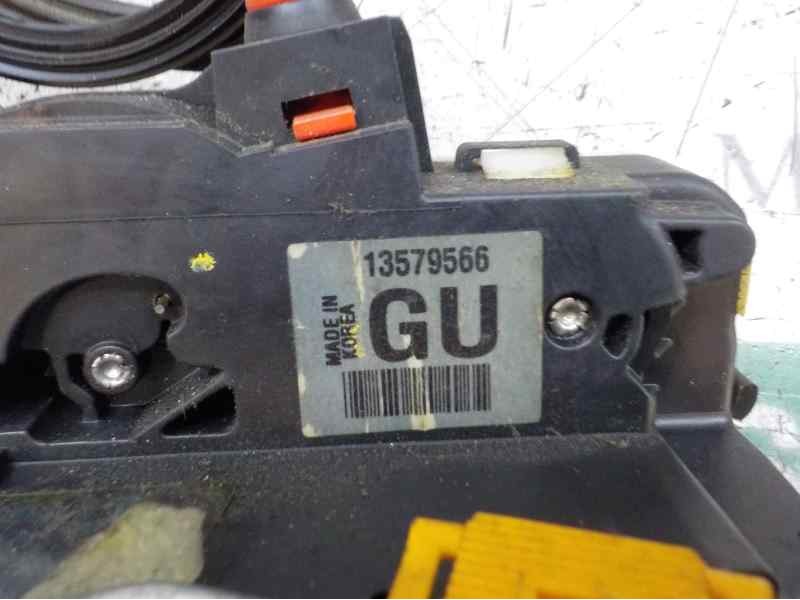 Recambio de cerradura puerta trasera derecha para opel zafira tourer 2.0 cdti cat referencia OEM IAM 13579566 13579566 