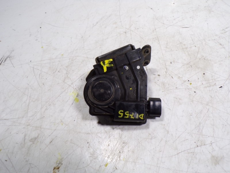 Recambio de cerradura maletero / porton para toyota verso 1.6 d-4d cat referencia OEM IAM 6935002080  