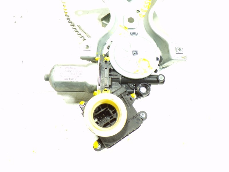 Recambio de elevalunas delantero derecho para toyota verso 1.6 d-4d cat referencia OEM IAM 698100F021 857100F0 C3942710