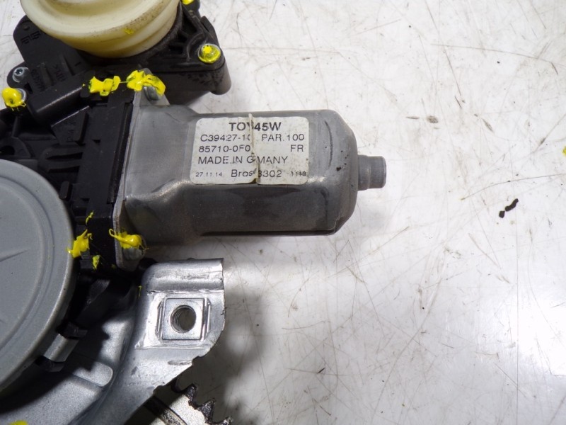 Recambio de elevalunas delantero derecho para toyota verso 1.6 d-4d cat referencia OEM IAM 698100F021 857100F0 C3942710