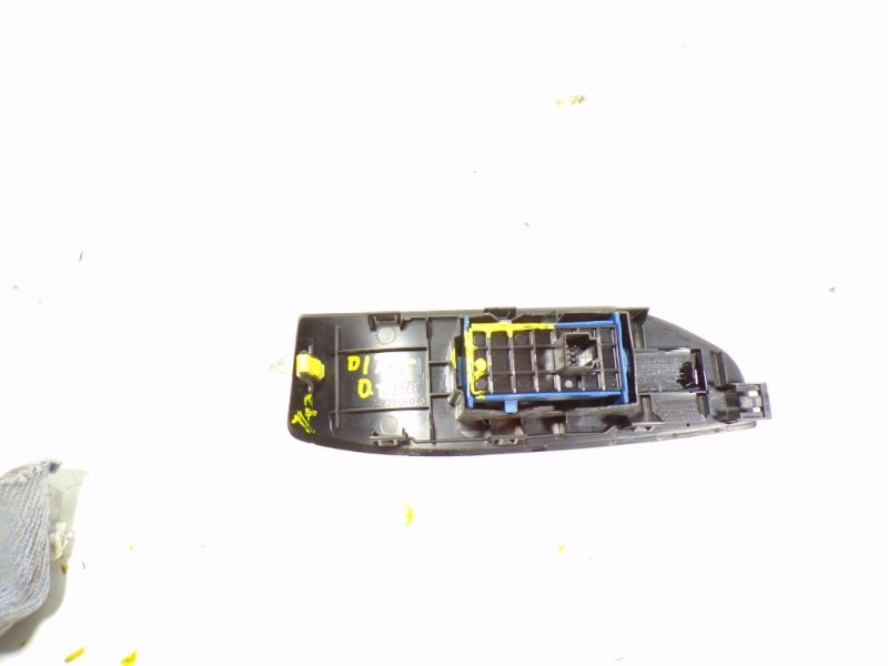 Recambio de mando elevalunas delantero derecho para toyota verso 1.6 d-4d cat referencia OEM IAM 848100F030  
