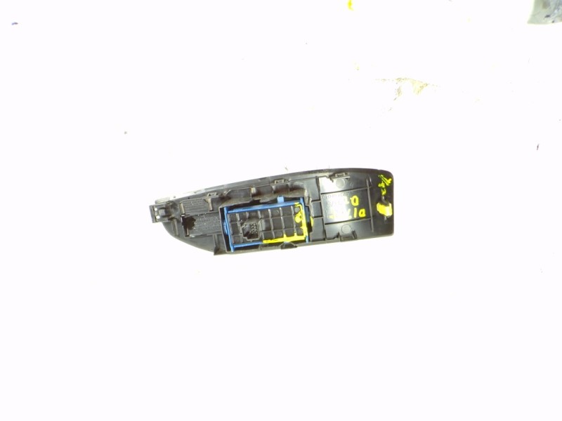 Recambio de mando elevalunas delantero derecho para toyota verso 1.6 d-4d cat referencia OEM IAM 848100F030  