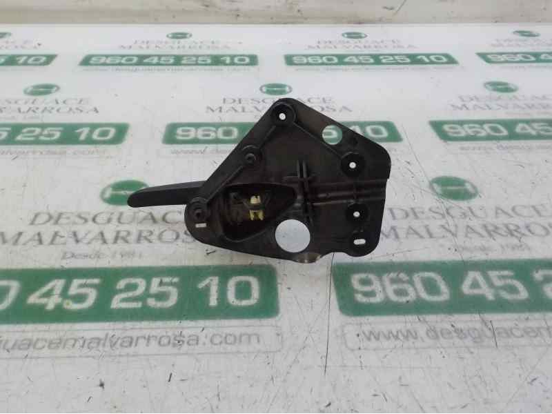 Recambio de maneta interior delantera derecha para mercedes-benz vito (w639) basic, combi 2.1 cdi cat referencia OEM IAM A639760