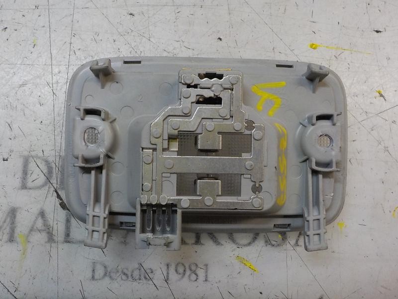 Recambio de piloto interior para hyundai i20 city s referencia OEM IAM 928501M000OM  