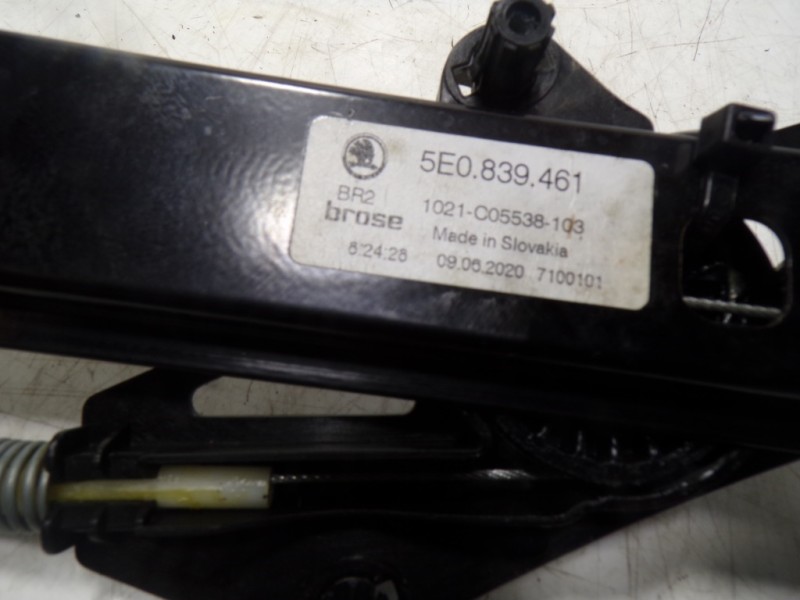 Recambio de elevalunas trasero izquierdo para skoda octavia combi (nx5) 2.0 tdi referencia OEM IAM 5E0839461 5E0839461 