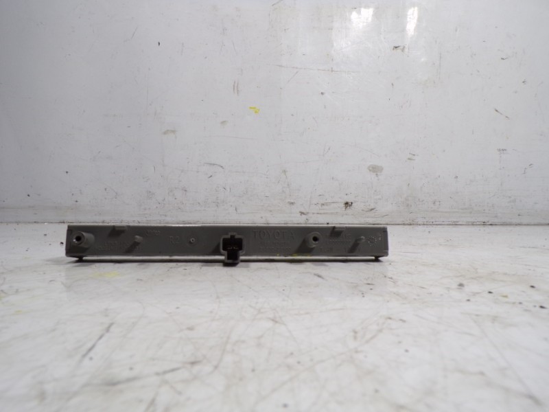 Recambio de piloto trasero central para toyota verso 1.6 d-4d cat referencia OEM IAM 8157005100 8157005100 