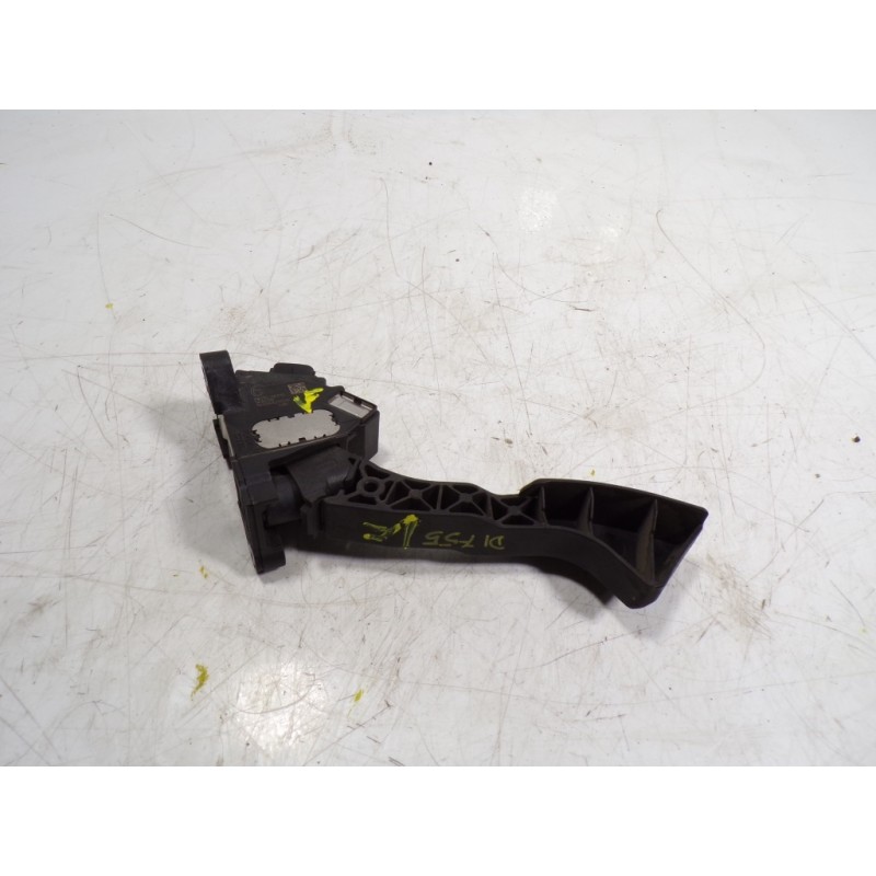 Recambio de potenciometro pedal para toyota verso 1.6 d-4d cat referencia OEM IAM 781100F010 781100F010 10406629016