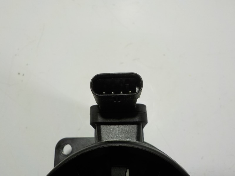 Recambio de caudalimetro para seat arona 1.6 tdi referencia OEM IAM 04L906461B 04L906461B 5WK98102