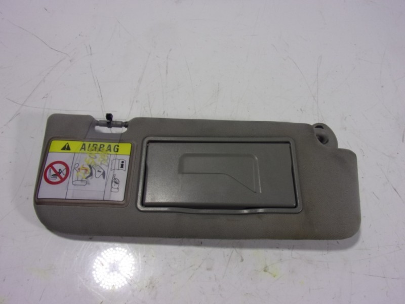 Recambio de parasol derecho para ssangyong korando premium 4x2 referencia OEM IAM   