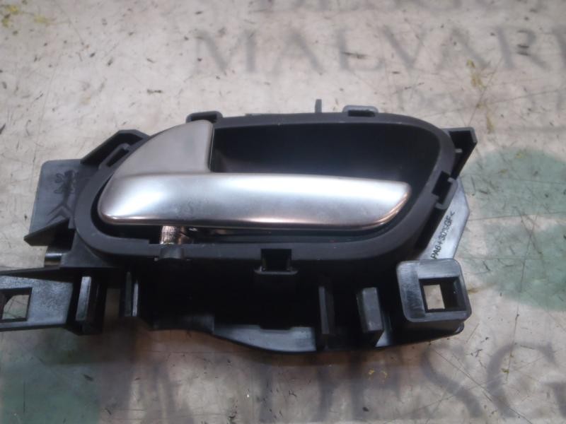 Recambio de maneta interior delantera izquierda para peugeot 208 1.2 12v vti referencia OEM IAM 9143T8  