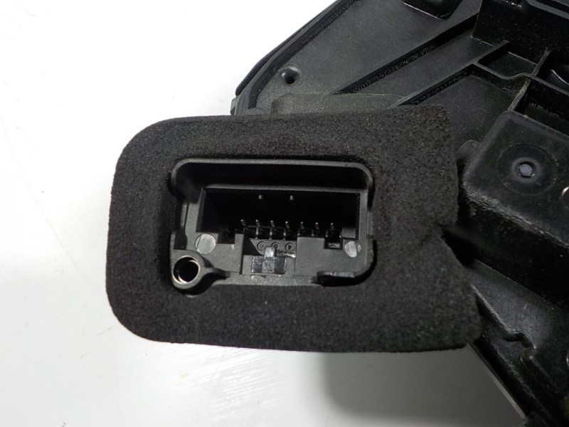 Recambio de cerradura puerta delantera derecha para seat arona 1.6 tdi referencia OEM IAM 5TB837016C B6A5TB837016A 