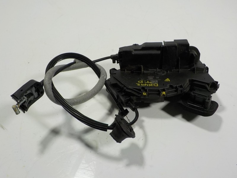 Recambio de cerradura puerta trasera derecha para seat arona 1.6 tdi referencia OEM IAM 5TA839016E A6E5TA839016E 