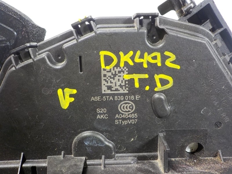 Recambio de cerradura puerta trasera derecha para seat arona 1.6 tdi referencia OEM IAM 5TA839016E A6E5TA839016E 