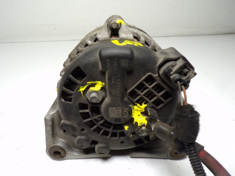 Recambio de alternador para opel astra j lim. 1.6 16v cat referencia OEM IAM 13595629 13579667 