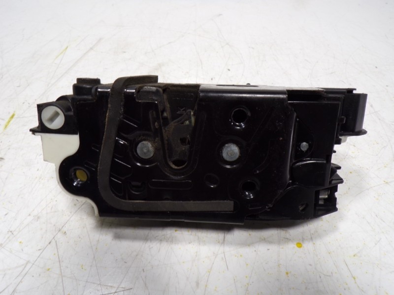 Recambio de cerradura puerta trasera izquierda para seat ibiza (6p1) 1.2 tsi referencia OEM IAM 6J0839015F 6J0839015F 