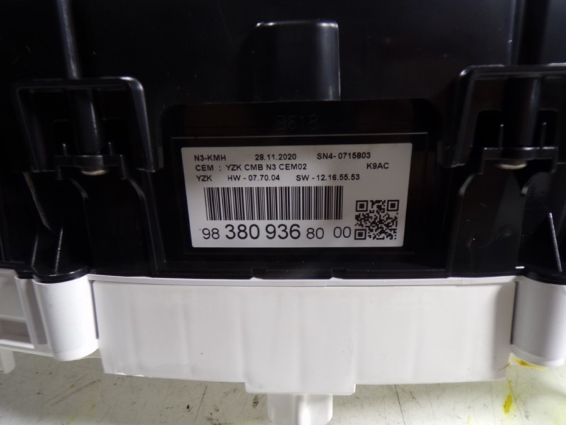 Recambio de cuadro instrumentos para toyota proace city 1.2 12v referencia OEM IAM  9838093680 