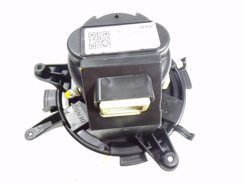 Recambio de motor calefaccion para toyota proace city 1.2 12v referencia OEM IAM   