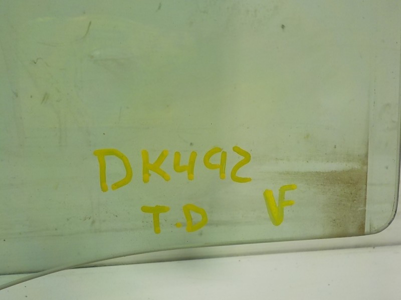 Recambio de cristal puerta trasero derecho para seat arona 1.6 tdi referencia OEM IAM 6F9845026  