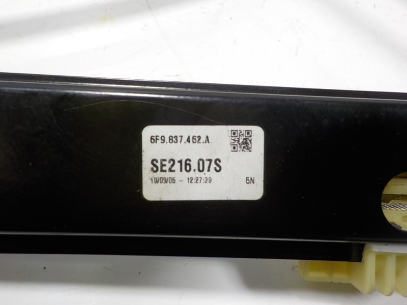 Recambio de elevalunas delantero derecho para seat arona 1.6 tdi referencia OEM IAM 6F9837462A 6F9837462A 