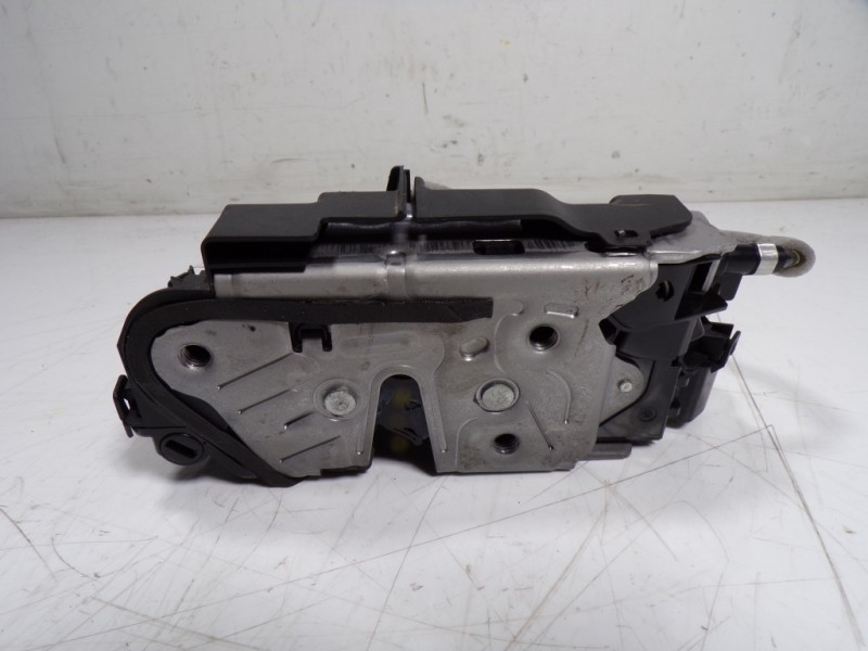 Recambio de cerradura puerta trasera derecha para cupra leon sportstourer (kl8) vz 2.0 tsi 4drive referencia OEM IAM  5TA839016Q