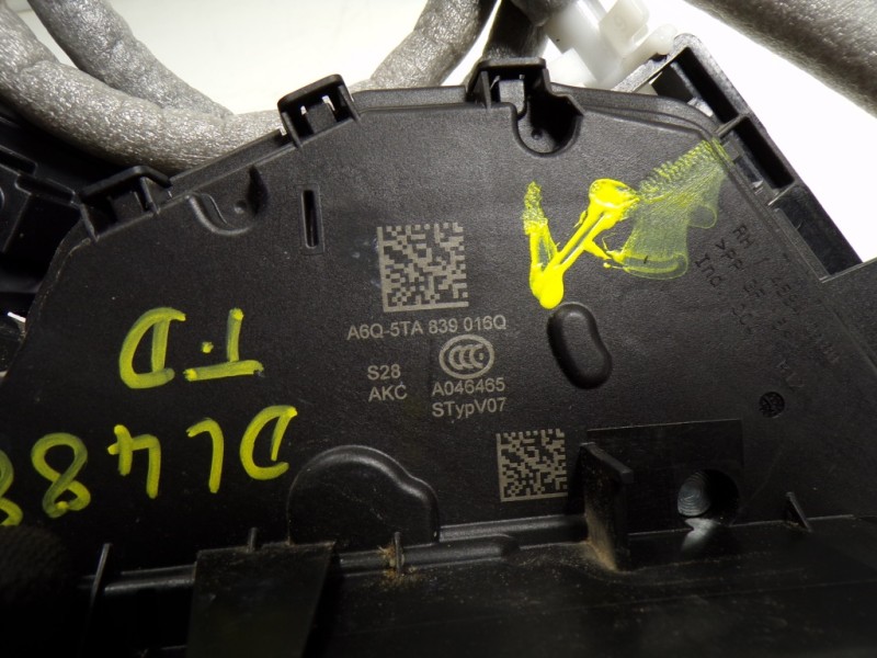 Recambio de cerradura puerta trasera derecha para cupra leon sportstourer (kl8) vz 2.0 tsi 4drive referencia OEM IAM  5TA839016Q