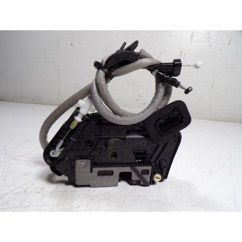 Recambio de cerradura puerta trasera derecha para cupra leon sportstourer (kl8) vz 2.0 tsi 4drive referencia OEM IAM  5TA839016Q