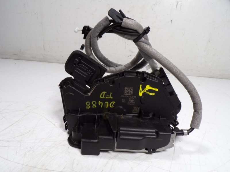 Recambio de cerradura puerta trasera derecha para cupra leon sportstourer (kl8) vz 2.0 tsi 4drive referencia OEM IAM  5TA839016Q